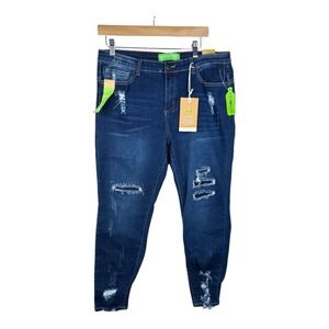 GOGO Jeans Women's Blue Denim Distressed Jeans size 15/32‎ NWT